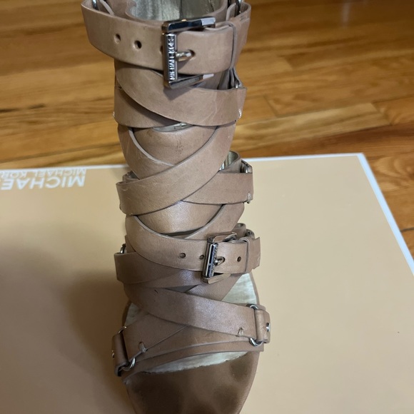 MICHAEL KORS LEONIA BOOTIES IN TAUPE SZ 8 STRAPPY HEEL - Picture 6 of 11